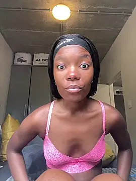 Snapshot of prettydollyy chatting on March 4, 2026, 8:11 am prettydollyy online show from March 4, 2026, 8:11 am