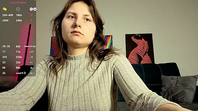 Snapshot of TrixiBell chatting on March 13, 2026, 4:17 am TrixiBell online show from March 13, 2026, 4:17 am