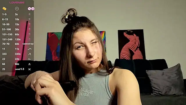 Snapshot of TrixiBell chatting on March 10, 2026, 4:27 am TrixiBell online show from March 10, 2026, 4:27 am