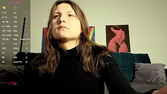 Snapshot of TrixiBell chatting on March 11, 2026, 4:17 am TrixiBell online show from March 11, 2026, 4:17 am