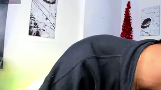 Jim twink online show from December 16, 2025, 7:51 pm