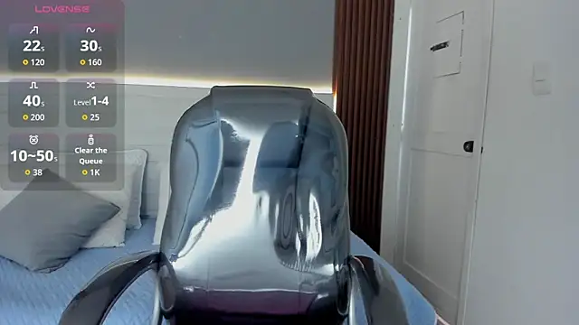 Emmy Meadows online show from September 29, 2025, 7:19 pm