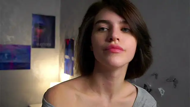 Snapshot of EleneButton chatting on February 9, 2026, 1:47 am EleneButton online show from February 9, 2026, 1:47 am