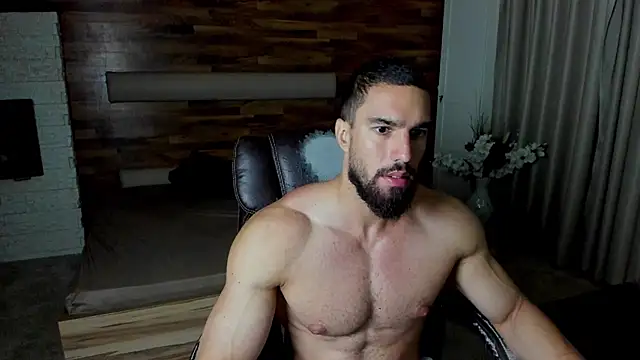 IvanHydee online show from August 5, 2026, 4:28 am