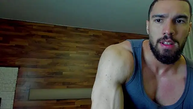 IvanHydee online show from June 14, 2026, 4:35 am