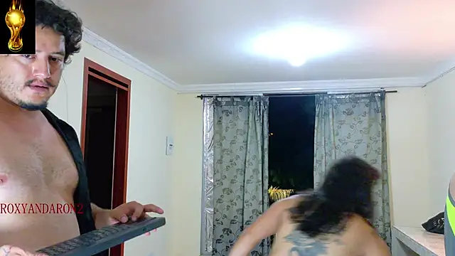 RoxyandAron2 online show from June 19, 2026, 2:39 am