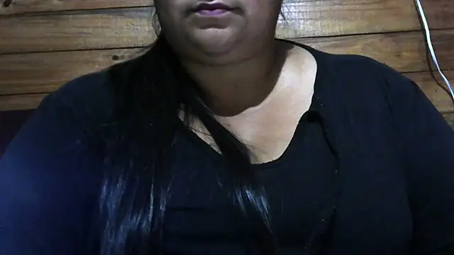 MARRENTINHA34 online show from May 2, 2026, 6:57 pm