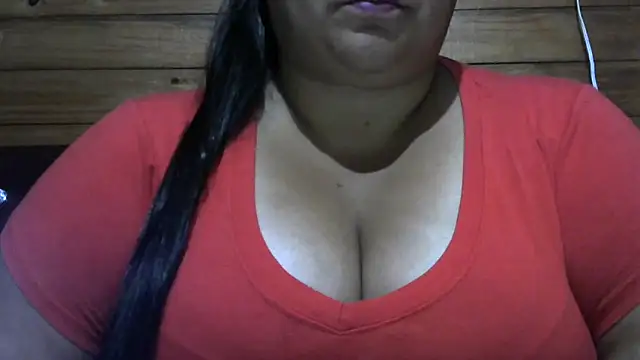 MARRENTINHA34 online show from May 4, 2026, 10:01 pm