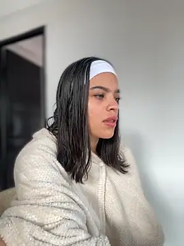 JuanitaMore01 online show from November 2, 2025, 8:03 pm