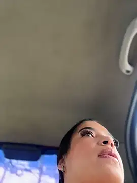 JuanitaMore01 online show from June 28, 2026, 8:37 pm