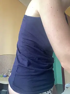 Cute Erika online show from October 31, 2025, 11:07 am