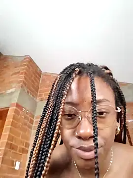 DarkHoneyy online show from November 14, 2025, 6:11 pm