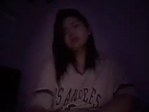 Snapshot of LeanneBettina chatting on October 13, 2025, 11:34 am LeanneBettina online show from October 13, 2025, 11:34 am