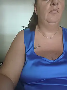 Snapshot of LaReginaNera chatting on June 25, 2026, 10:53 am LaReginaNera online show from June 25, 2026, 10:53 am