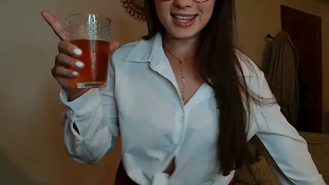 liloush   online show from September 21, 2025, 8:36 pm