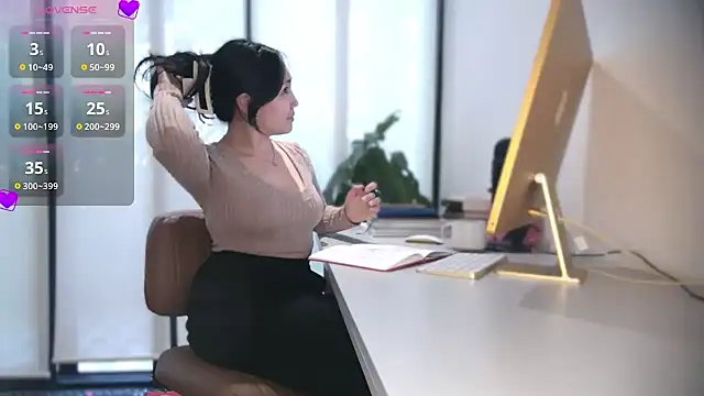 yuzhara online show from September 8, 2025, 3:22 pm