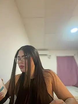 Valentina2390 online show from August 3, 2026, 3:36 am