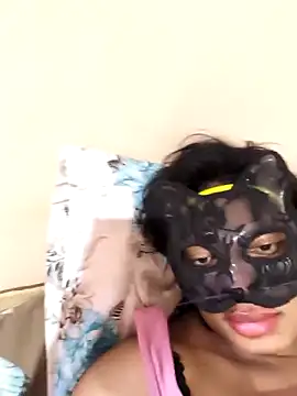 DuCreu online show from October 2, 2025, 7:50 pm