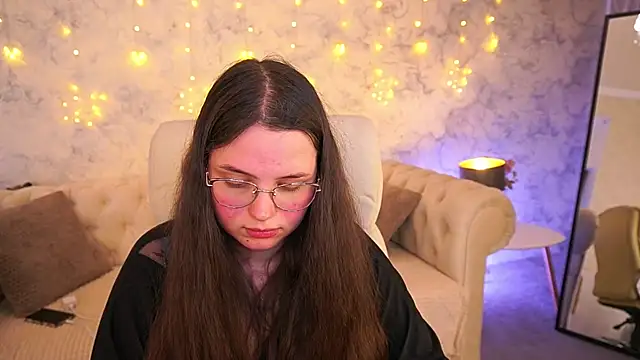 SophieDreamss online show from March 11, 2026, 8:47 pm