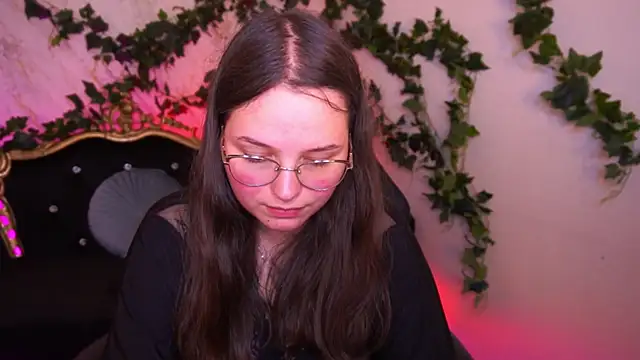 SophieDreamss online show from October 28, 2025, 2:38 pm