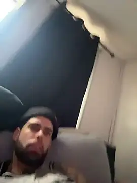 makeyoucum1716 online show from December 20, 2025, 9:17 pm