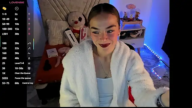 Snapshot of Mia_Victoria22 chatting on July 17, 2026, 4:37 pm Mia Victoria22 online show from July 17, 2026, 4:37 pm