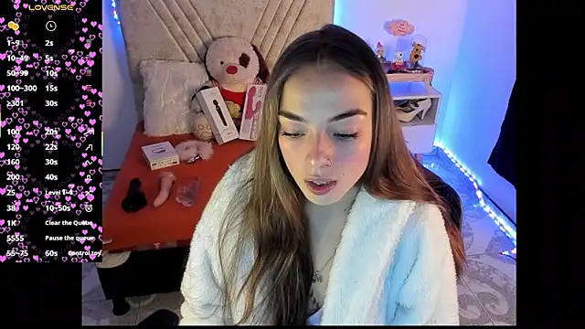Snapshot of Mia_Victoria22 chatting on August 1, 2026, 2:20 am Mia Victoria22 online show from August 1, 2026, 2:20 am