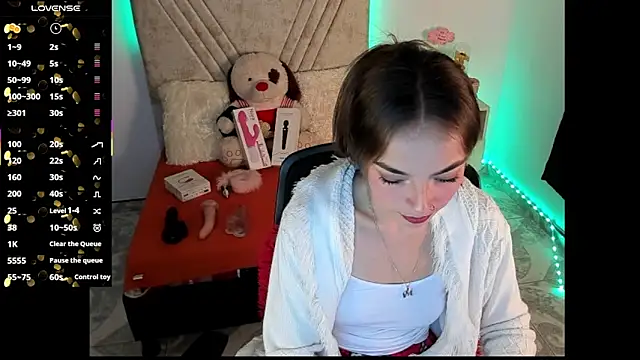Snapshot of Mia_Victoria22 chatting on June 24, 2026, 2:21 am Mia Victoria22 online show from June 24, 2026, 2:21 am