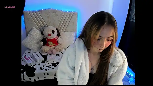 Snapshot of Mia_Victoria22 chatting on March 16, 2026, 5:16 pm Mia Victoria22 online show from March 16, 2026, 5:16 pm