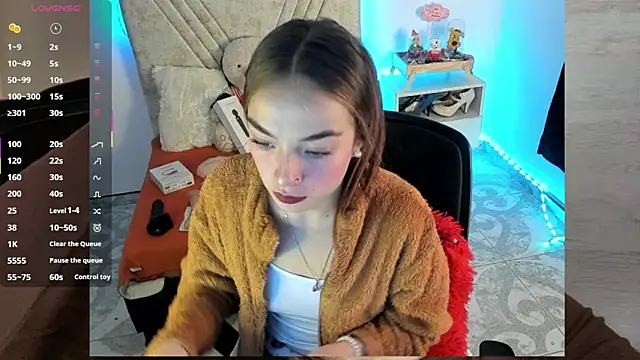 Snapshot of Mia_Victoria22 chatting on July 15, 2026, 1:45 am Mia Victoria22 online show from July 15, 2026, 1:45 am