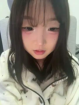 lelebaybay888 online show from January 7, 2026, 6:24 pm