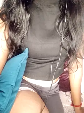 trending tamizhachii online show from November 14, 2025, 6:44 pm