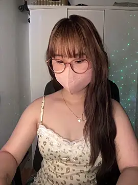 Meowyeuk6 online show from May 23, 2026, 6:12 am