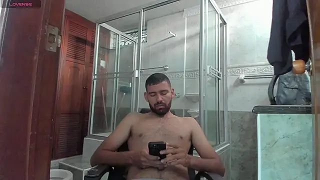 magnus serket online show from October 3, 2025, 11:34 am