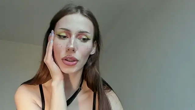 MilaDeLune online show from September 14, 2025, 4:40 pm