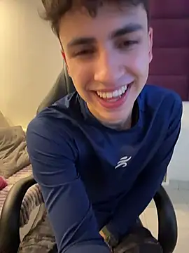 AdrianRinaldi online show from November 19, 2025, 7:58 pm