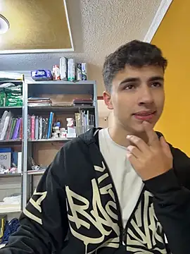 AdrianRinaldi online show from May 8, 2026, 1:59 pm