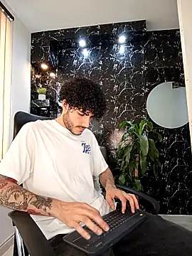 Rafael Mendezz online show from December 5, 2025, 8:17 pm