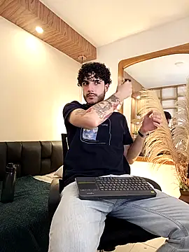 Rafael Mendezz online show from February 17, 2026, 8:39 pm