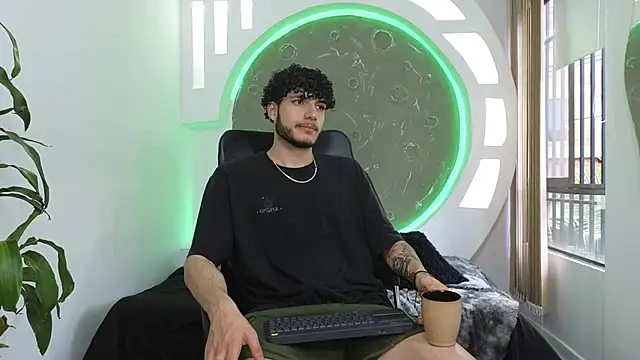 Rafael Mendezz online show from October 17, 2025, 9:27 pm