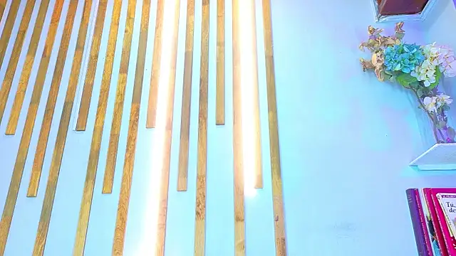 Jennifer Vega1 online show from October 5, 2025, 7:04 pm