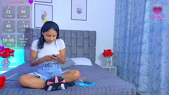 Soffia Konig  online show from July 17, 2026, 12:24 pm
