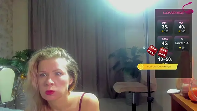 Julia Giulia online show from January 12, 2026, 6:58 pm