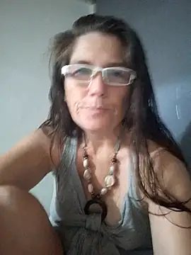 Merida2276 online show from December 21, 2025, 3:57 pm