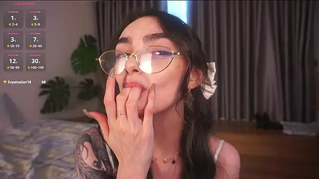 Snapshot of Morena_Dolce chatting on March 6, 2026, 1:22 am Morena Dolce online show from March 6, 2026, 1:22 am