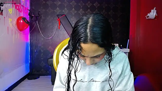 Sweettpleasure online show from September 20, 2025, 1:16 pm