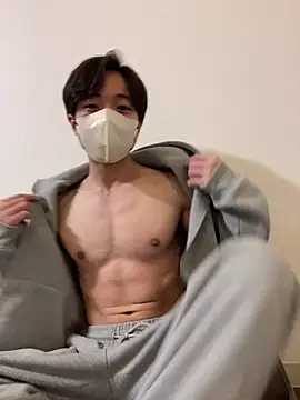 Yuma0718 online show from February 4, 2026, 12:44 pm