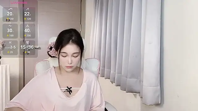 Xiao--Lin online show from September 16, 2025, 2:29 pm