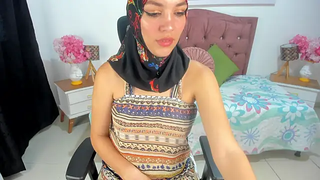 Snapshot of SofiaRivera1 chatting on September 14, 2025, 11:10 am SofiaRivera1 online show from September 14, 2025, 11:10 am