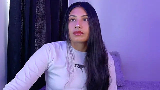 Snapshot of Linda_andrew chatting on May 27, 2026, 3:52 pm Linda andrew online show from May 27, 2026, 3:52 pm